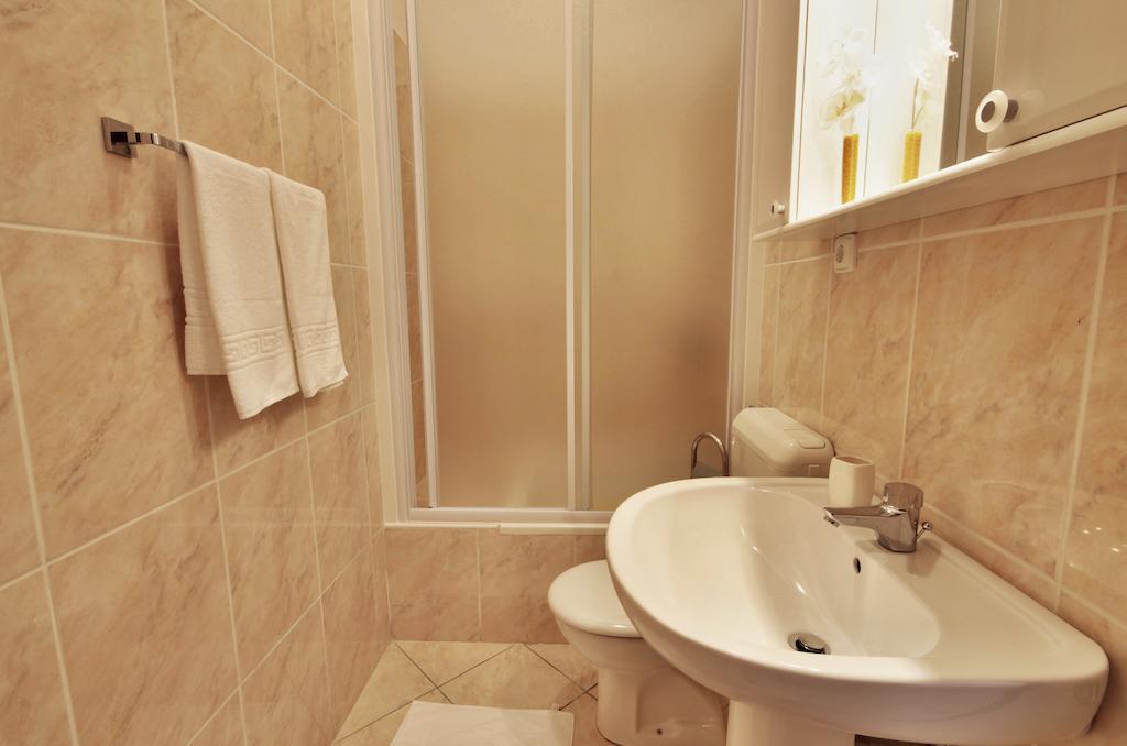 Apartment Zara 2 With Boat Place Міміце Номер фото