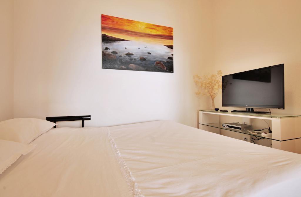Apartment Zara 2 With Boat Place Міміце Екстер'єр фото